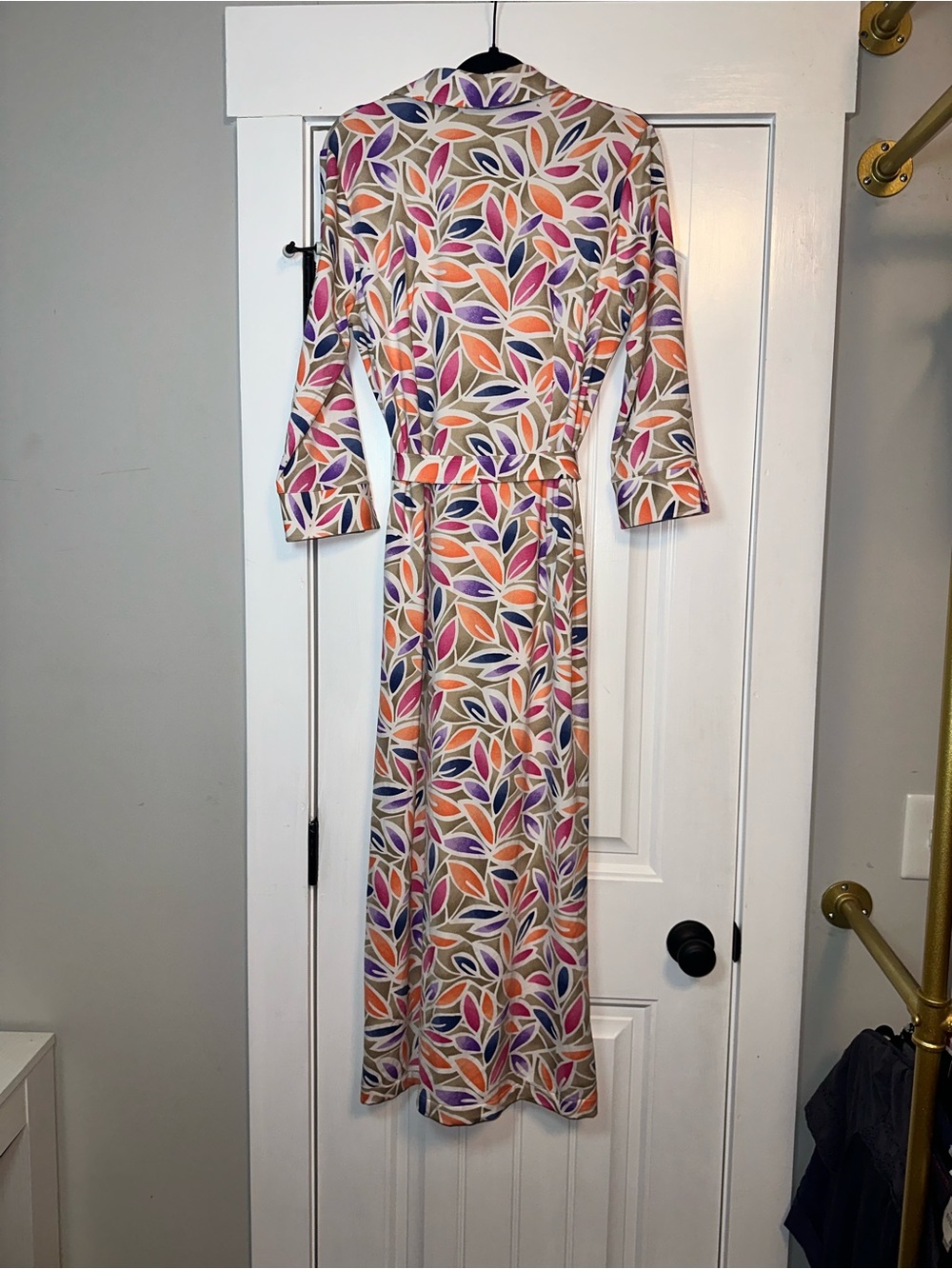 J McLaughlinf Size Large Multicolor Leaf-Print Maxi Button Up Dress - Picture 8 of 12